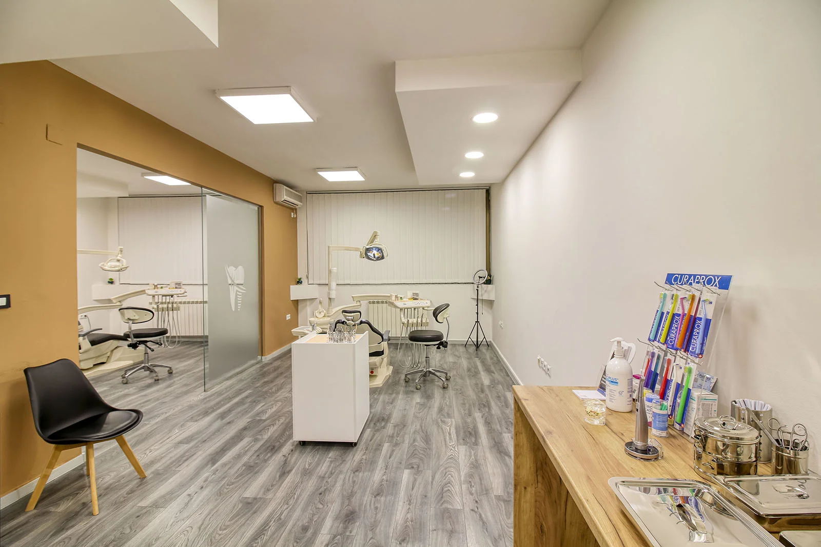 Smile & DesigN dental office 1